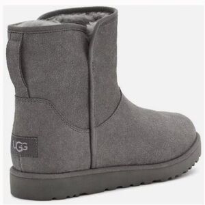 UGGS | Grey Cory II Genuine Shearling Lined Boot